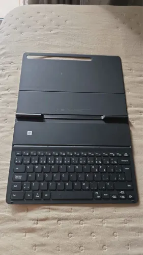 Tablet Samsung s7 fe. Com 6 dias de bateria, capa teclado original e s pen original