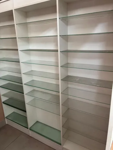 Venda de Módulos em MDF e Vidro