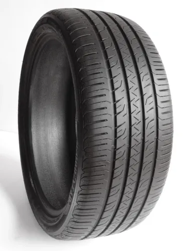 Pneu 245/40r20 Goodyear Efficientgrip Única Unidade Excelente Nível 95% Vida C. Detalhe