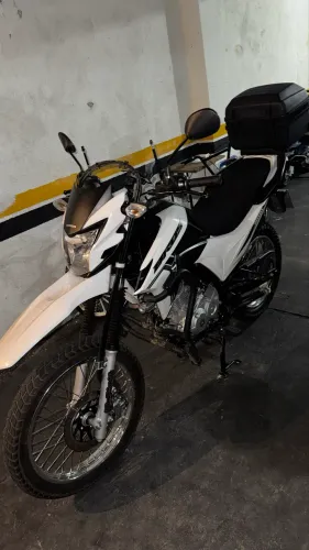 Nxr bros 2023, apenas 9 mil km.