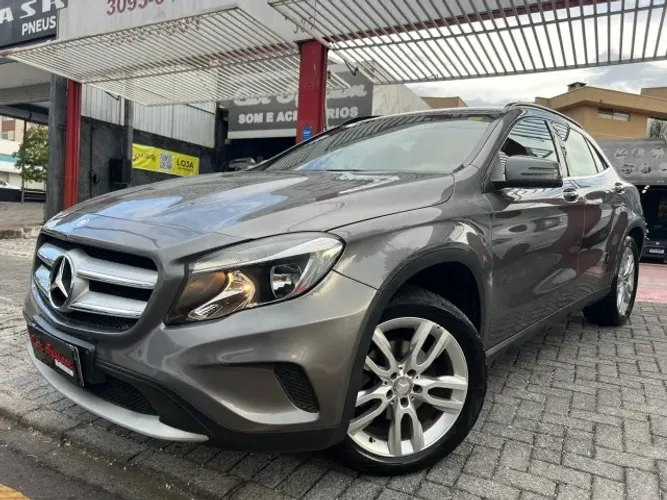 Mercedes-Benz GLA 200 Adv. 1.6/1.6 TB 16V Flex Aut. 2016
