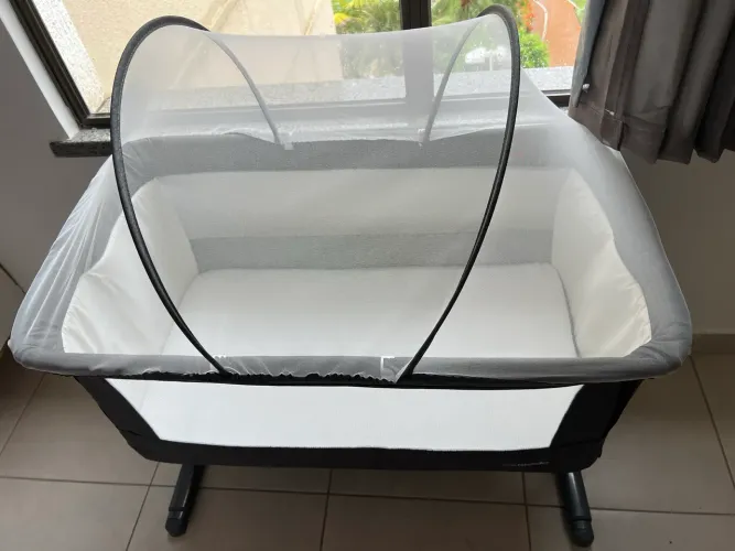 Berço Moisés Kiddo semi novo com mosquiteiro 
