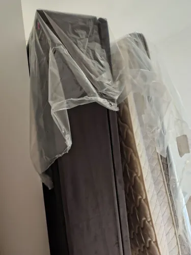 Cama Queen baú box + colchão densidade 45 sem uso 