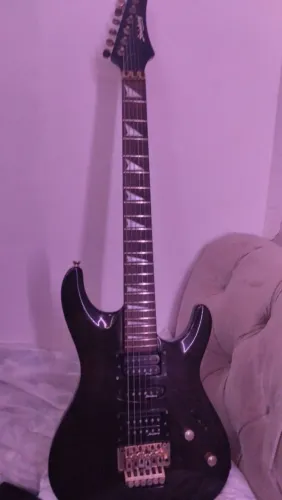 Guitarra superstrato strinberg usa ponte Floyd rose