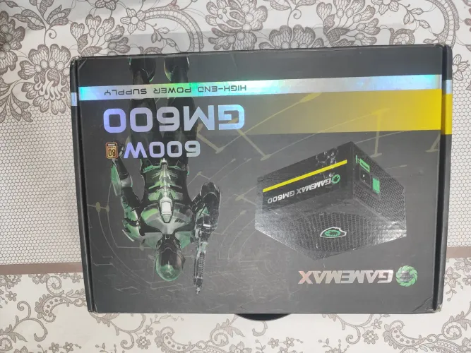Fonte Gamemax 600W