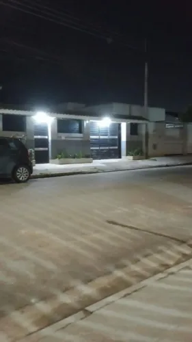 Com piscina ao do Serramar shopping 10 minutos do centro