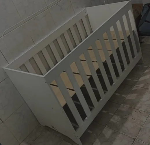 Berço 2 em 1 vira mini-cama