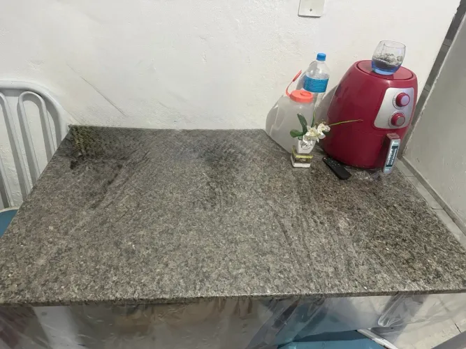 Vendo mesa grande de pedra de granito 