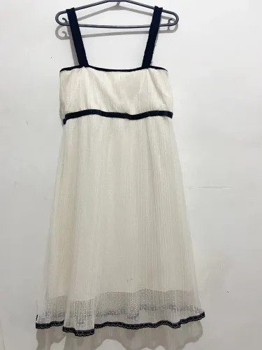 ? Vestido Feminino Tamanho M - Delicado e Elegante ?