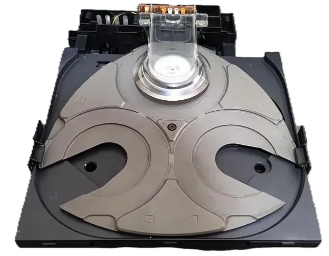 Carrossel para 3 CDs Aiwa completo e funcionando.