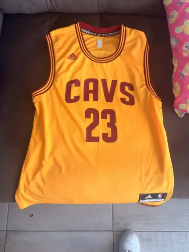 ADIDAS Jersey Lebron James Cleveland Cavaliers - tamanho M