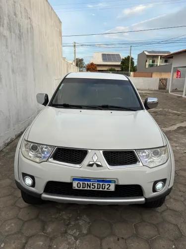 Mitsubishi L200 Triton HPE 3.2 CD TB Int.diesel AUT 2013