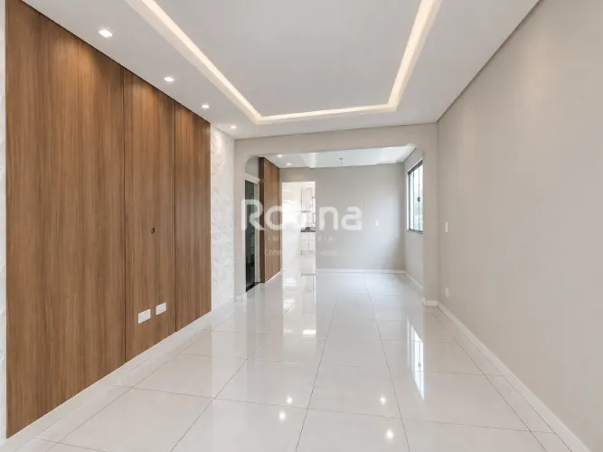 Casa residencial com piscina e 4 quartos à venda no Bairro Nossa Senhora das Graças