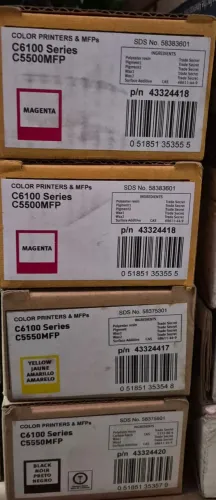   Lote com 4 Toner Okidata C6100 / C5550 Original Novo Caixa Boa e Caixa Avariada