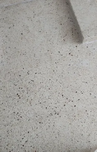 Piso de Granilite branco 
