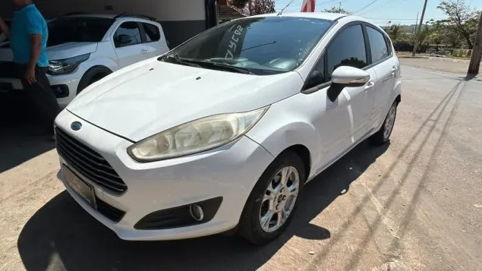 Ford Fiesta 1.6 16V Flex Aut. 5P 2014