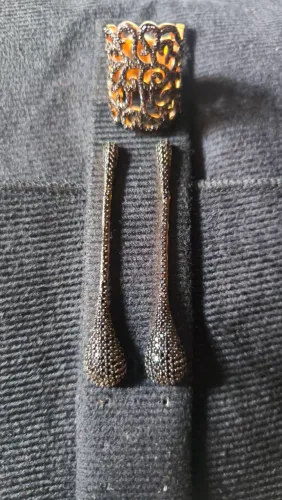 Anel e Brinco banhados a ouro com zircônia negras