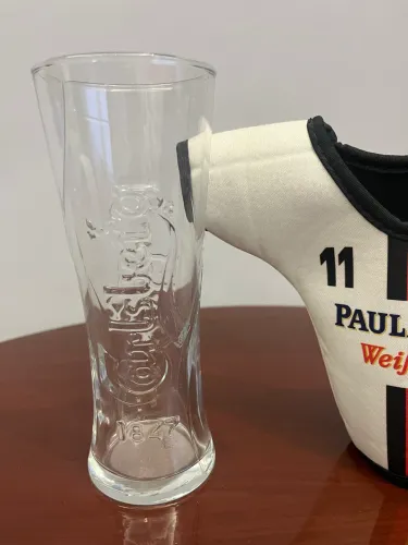 Copo Carlsberg + camisa cerveja Paulaner Alemanha