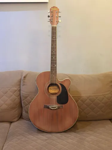 Violão giannini