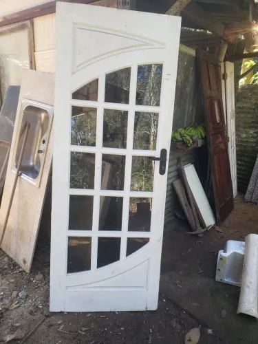 Porta branca de vidro 