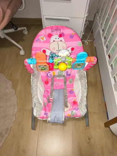 Cadeira balanço bebê musical