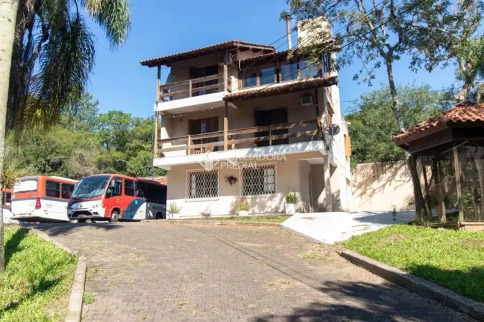 Casa 3 quarto(s), no bairro Hípica