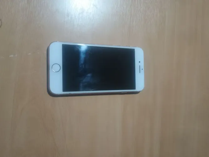Celular iPhone 07 funcionando perfeitamente 
