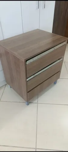 Criado mudo novo montado