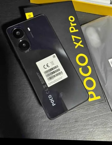 VENDO POCO X7Pro, aceito troca com torna.