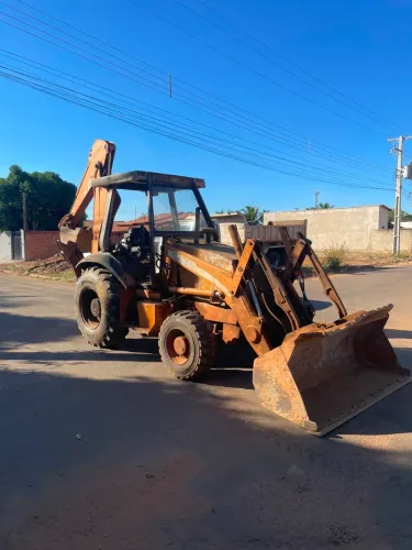 Retroescavadeira 580l 2006