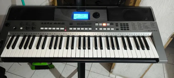 Teclado Yamaha profissional psre 443