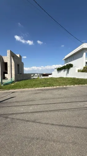 Terreno à venda no Condomínio Jardim dos Lagos em Indaiatuba com 525 metros quadrados