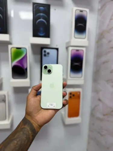 IPHONE 15 128GB ? R$ 3.199