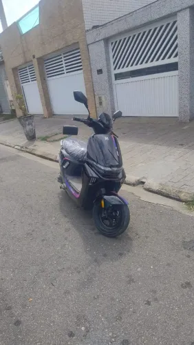 Moto eletrica DM3 autopropelido 1000w 72v23ah velocidade 32km h autonomia 40a60km<br>$6.840