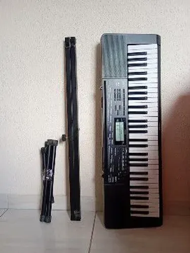Vende- se Teclado Casio CTK- 3500 , vem junto com suporte