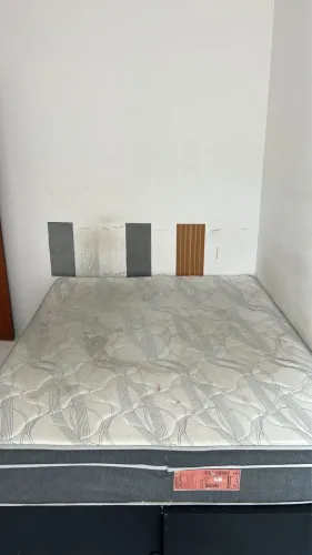 Cama King size Plumatex