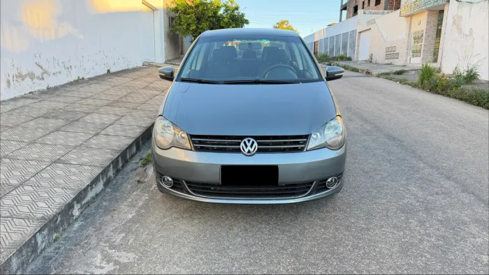 Volkswagen Polo Sed. Comfort. 1.6 MI Tot. Flex 8V 2012