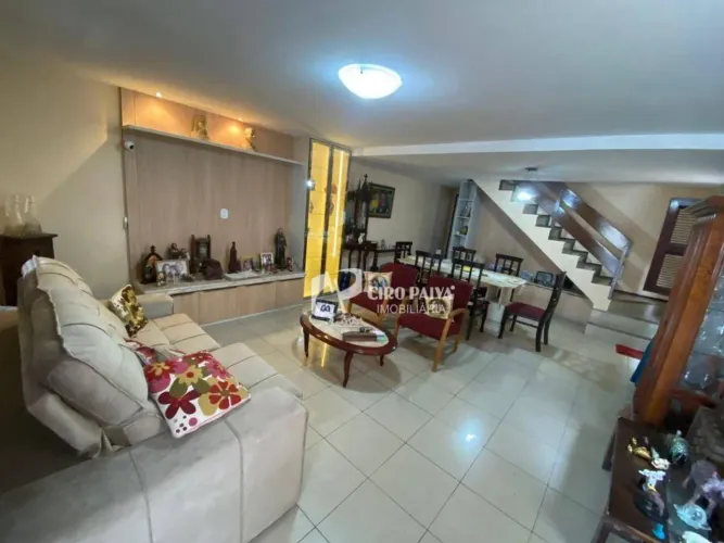 Casa com 5 dormitórios para alugar, 270 m² por R$ 5.500,00/mês - Parque Manibura - Fortale