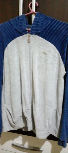 Blusa com capuz pouco uso G FILA original 