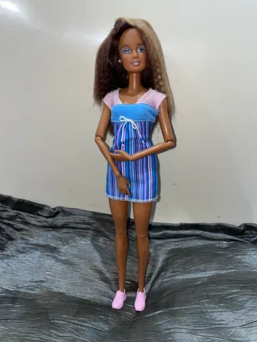 Boneca Barbie mattel cali girl articulada mattel
