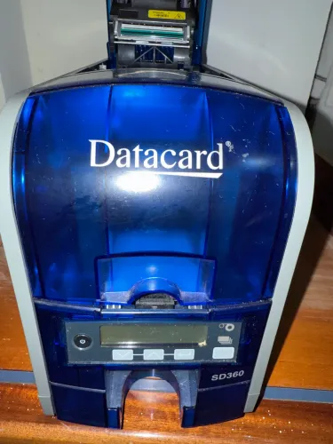 Impressora de crachá DATACARD SD360