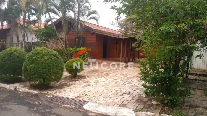 Casa em Rua Áureo de Souza - Jardim Colonial - Bauru/SP