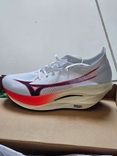 Mizuno Wave Rebellion Pro 3 ( Tamanho 43 )