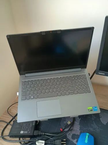 Notebook gamer lenovo loq e