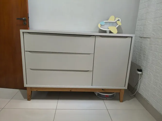 Cômoda Infantil Reller Classic com Porta e 3 Gavetas - Bom Estado