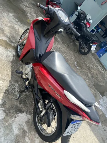 Biz 110i emplacada