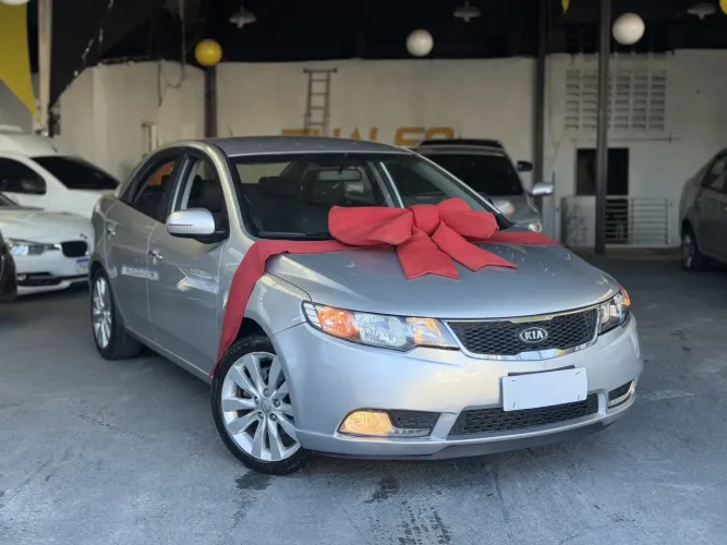 Kia Motors Cerato 1.6 16V Aut. 2013