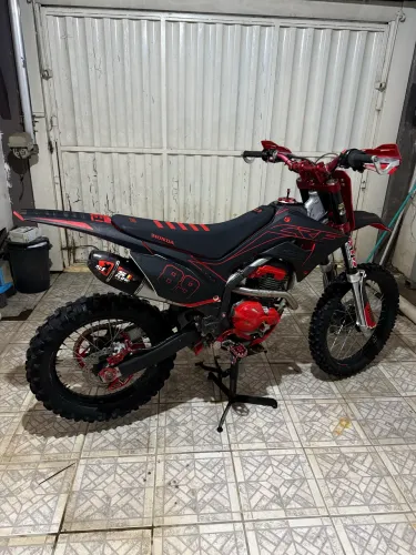 Crf 250f com suspensão KYB