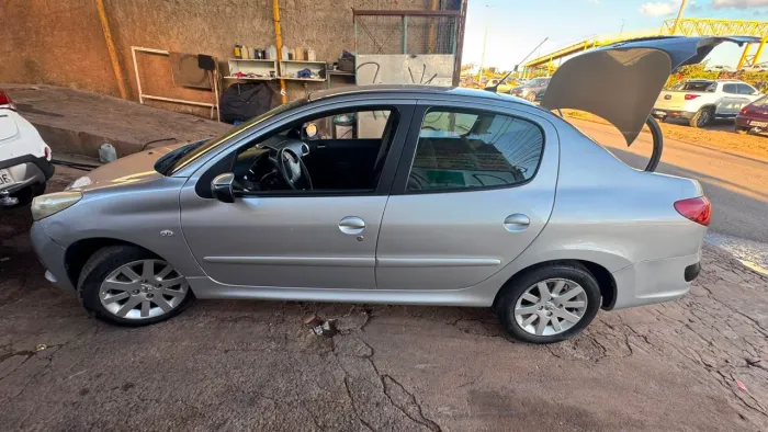 Peugeot 207 Sedan Passion XS 1.6 Flex 16V 4P AUT 2011