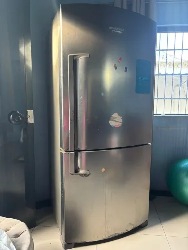 Geladeira Brastemp com defeito